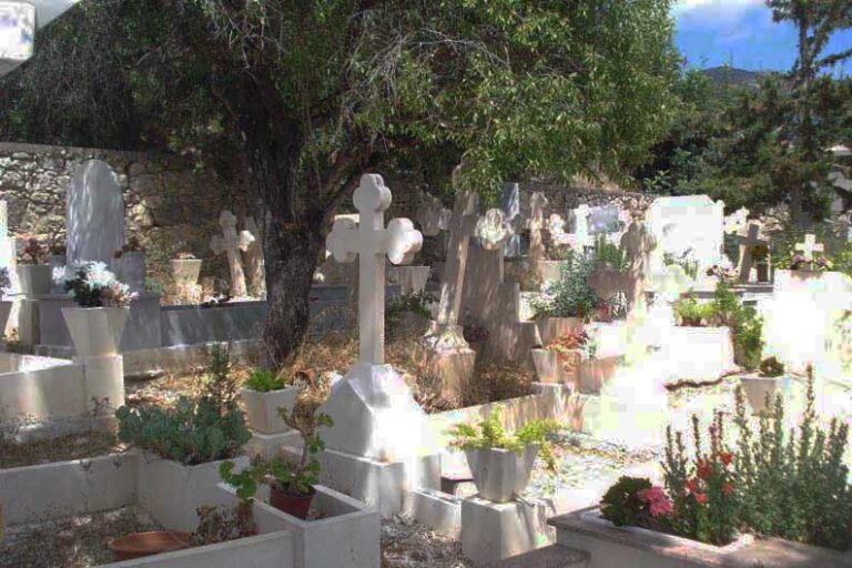 Cemeteries fill up, but still no cremations