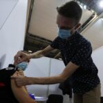 2021-08-13T135557Z_313694395_RC2B4P9XXF9B_RTRMADP_3_HEALTH-CORONAVIRUS-FRANCE-VACCINATION-1024×683-1