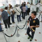 biz-dimis-Queuing-up-at-the-tax-office-in-Nicosia