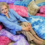 2021-12-31T200129Z_1313575484_RC2G9L70M056_RTRMADP_3_PEOPLE-BETTY-WHITE-1024×744-1