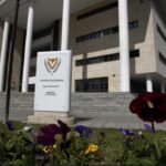 2013-02-21T134626Z_1900620547_GM1E92L1OEJ01_RTRMADP_3_EUROZONE-CYPRUS-ESM-1024×683-1