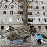 2022-04-25T013712Z_203513245_RC2KTT91I3JV_RTRMADP_3_UKRAINE-CRISIS-MARIUPOL-1