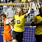 2022-04-30T135111Z_1830616373_UP1EI4U12H9PC_RTRMADP_3_SOCCER-GERMANY-DOR-BOC-REPORT